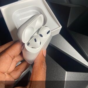 Wireless Earbuds with Charging Case - White